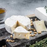 Los quesos Brie y Camembert están en riesgo de desaparecer: cuáles son las causas de esta preocupante novedad
