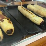 Buenos Aires ya tiene su restaurante temático de chipá: de milanesas a panchos y pizzas de harina de mandioca