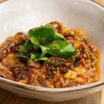 Locro, empanadas y más: las propuestas de 21 restaurantes para festejar este 25 de mayo