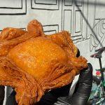 Locro tradicional, pastelitos, carnes premium o pizza porteña reversionada: tres originales opciones para este 25 de Mayo