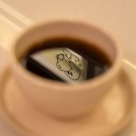 El bar Onno festeja un año con sus clásicos cafés, sorpresa y música en vivo