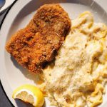 Un restaurante nuevo se lleva el premio a la mejor milanesa al plato de Córdoba: sale con fideos de guarnición