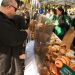 Croissants, música y luces: vuelve la Feria Francesa a Recoleta en su última edición del año