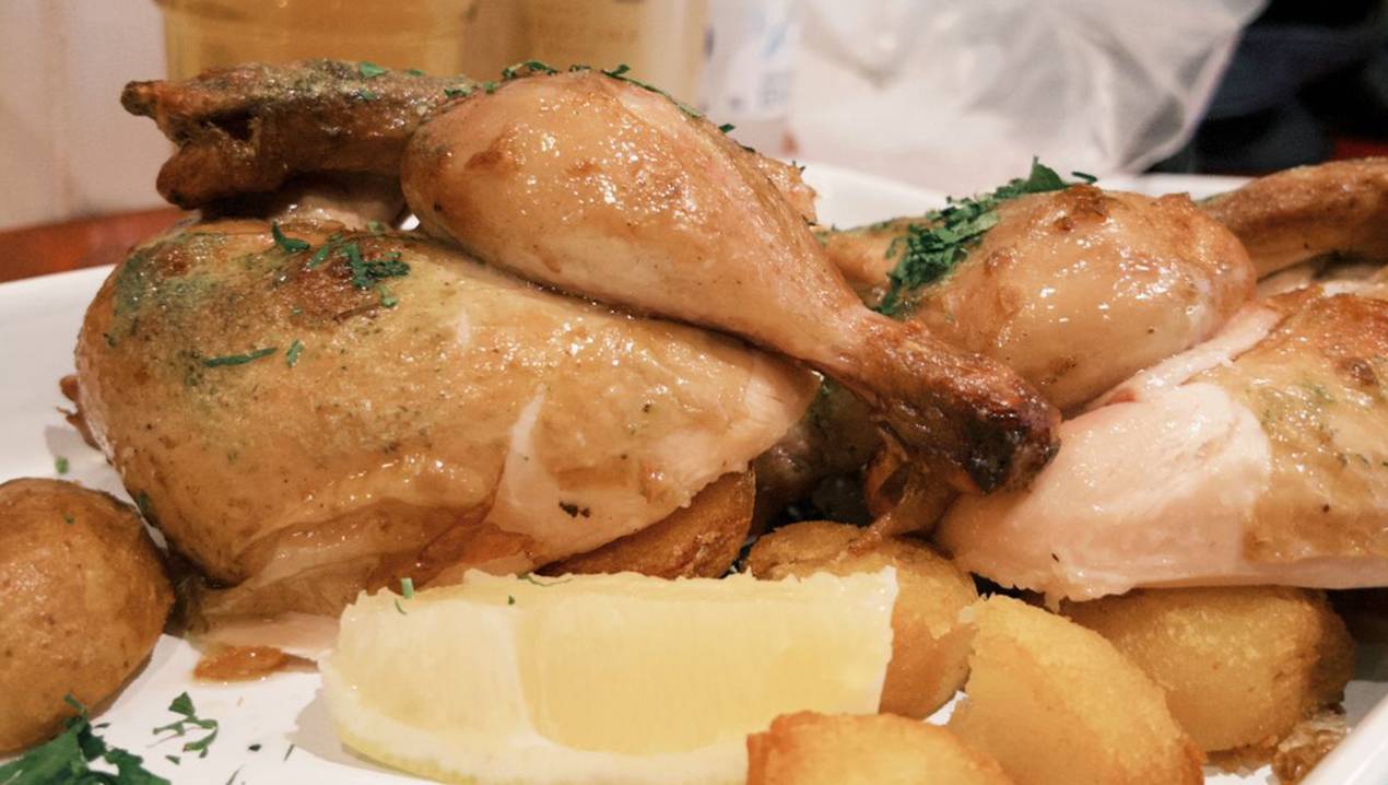 El chef abrió un nuevo local en Palermo llamado Mon Poulet, con pollos de exportación como estrella de la carta.